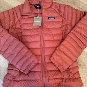 Patagonia women’s down sweater